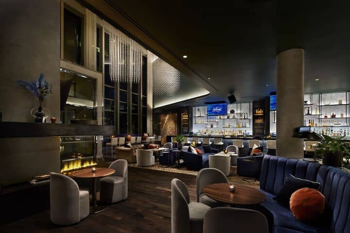 Lounge 117 of 143