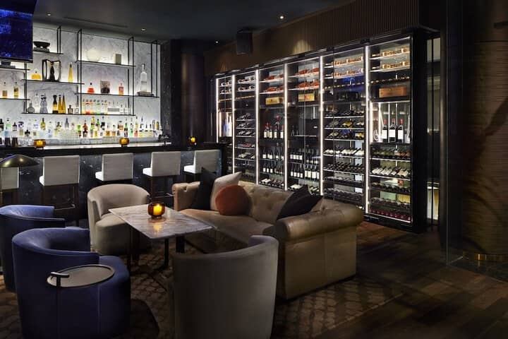 Lounge 115 of 143